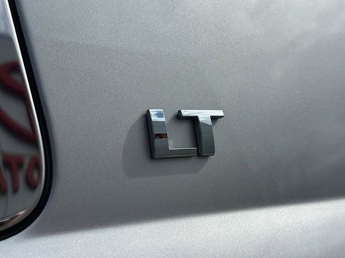 Used 2019 Chevrolet Suburban LT AWD/4WD image 10
