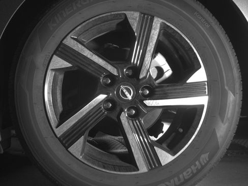 Used 2025 Nissan Sentra SV FWD image 14