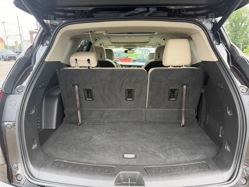 Used 2018 Buick Enclave Essence AWD/4WD image 10