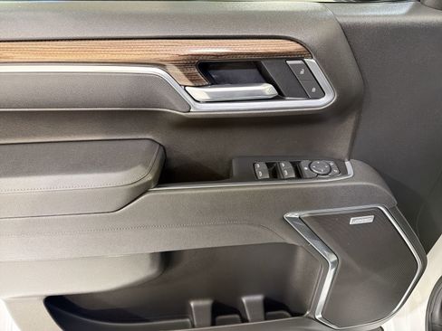 Used 2025 Chevrolet Silverado 1500 RST image 12