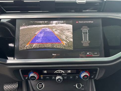Used 2024 Audi Q3 2.0T Premium image 25