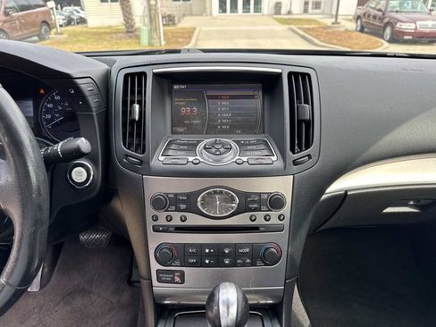 Used 2015 INFINITI Q40 Base image 25