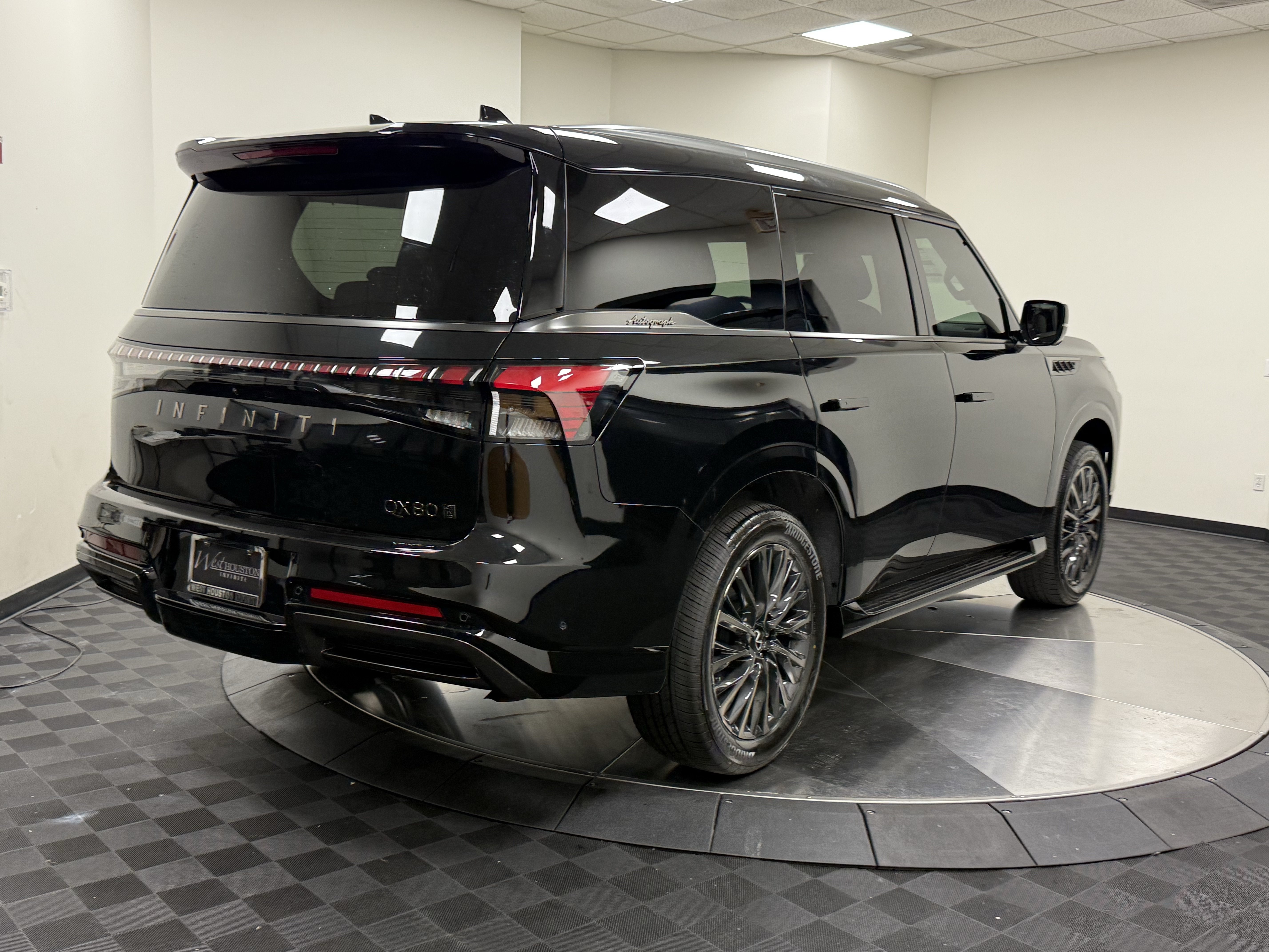 New 2027 INFINITI QX80 Autograph AWD/4WD image 9