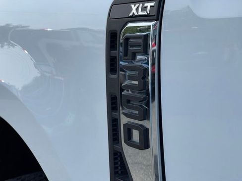 Used 2024 Ford F350 XLT AWD/4WD image 6