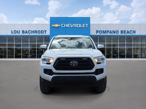 Used 2023 Toyota Tacoma SR RWD image 2