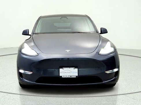 Used 2023 Tesla Model Y Long Range AWD/4WD image 2