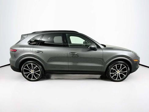 Certified 2023 Porsche Cayenne AWD/4WD image 8