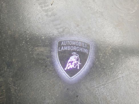 Used 2022 Lamborghini Urus image 57