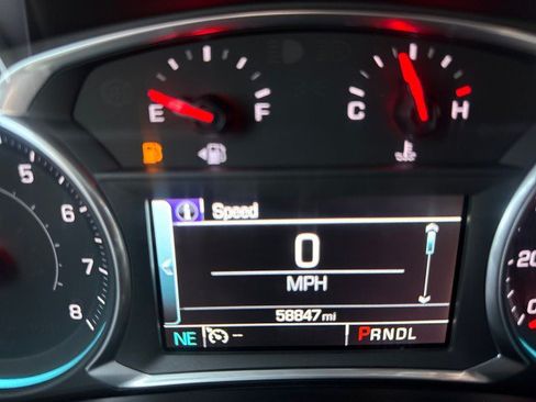 Used 2018 Chevrolet Equinox Premier FWD image 19