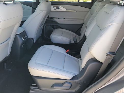 New 2026 Ford Explorer Active image 7