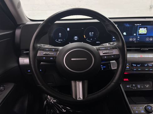 Used 2024 Hyundai Kona Limited AWD/4WD image 17