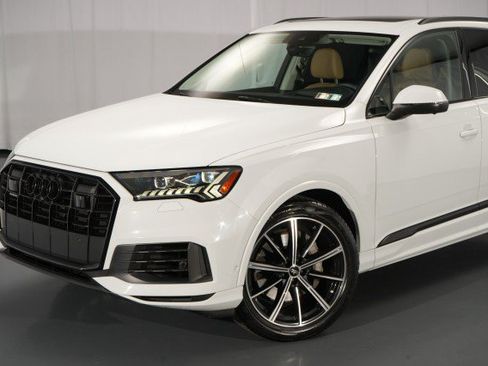 Used 2023 Audi Q7 3.0T Prestige AWD/4WD image 4