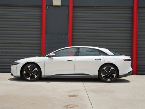 Used 2023 Lucid Air Touring AWD/4WD image 7