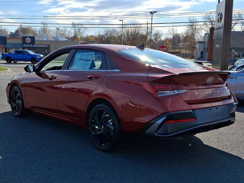 New 2026 Hyundai Elantra SEL Sport Premium image 3