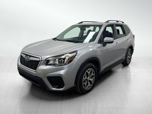 Used 2019 Subaru Forester Premium image 2