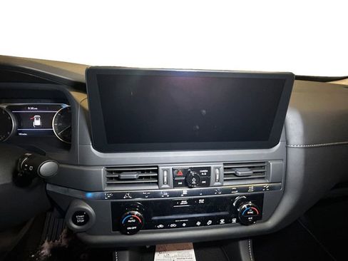 New 2026 Nissan Pathfinder S image 10