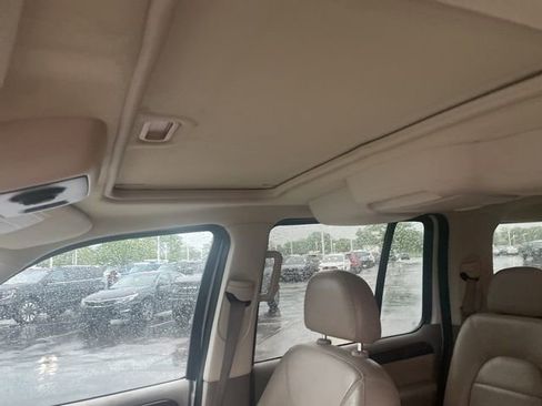 Used 2003 Ford Explorer Limited AWD/4WD image 18