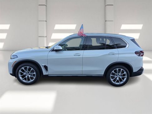 Used 2024 BMW X5 xDrive40i w/ Premium Package image 7