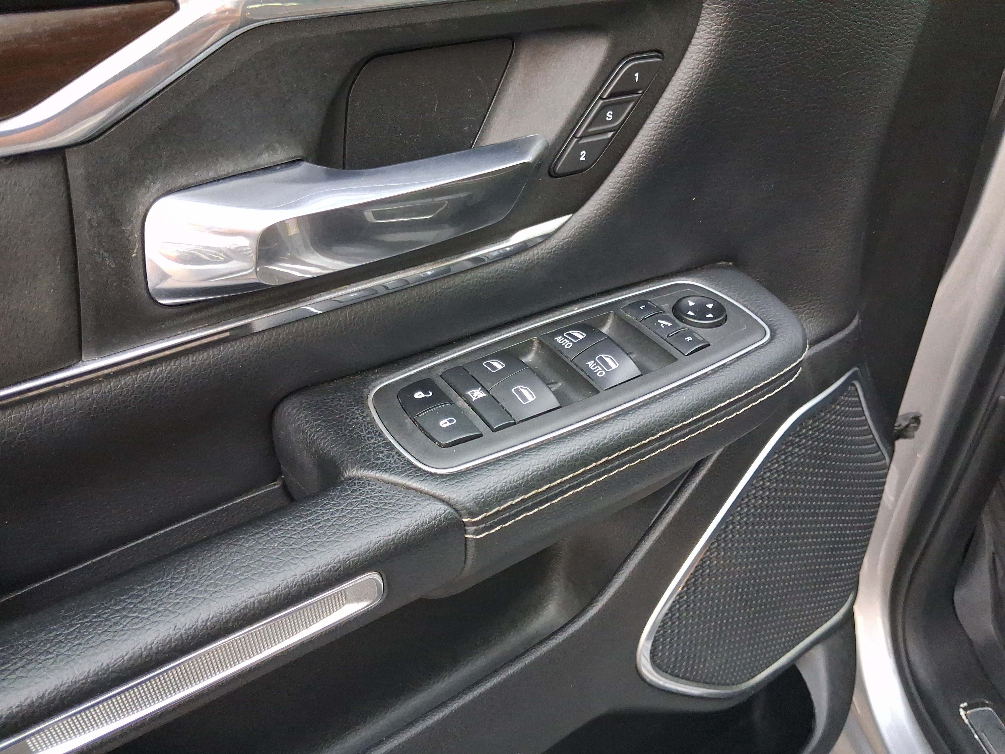 Used 2021 RAM 1500 Laramie AWD/4WD image 14