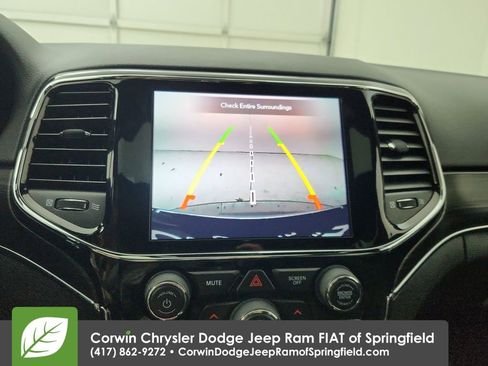 Used 2020 Jeep Grand Cherokee Limited image 25