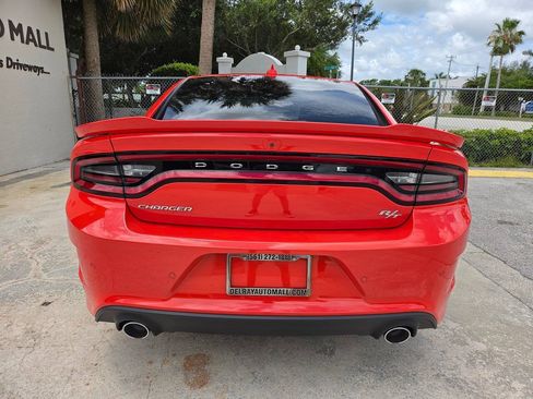 Used 2023 Dodge Charger R/T RWD image 6