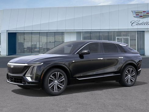 New 2026 Cadillac Lyriq Luxury image 2