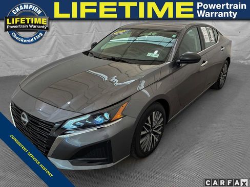Used 2025 Nissan Altima 2.5 SV FWD image 1