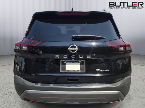 Used 2023 Nissan Rogue SL w/ SL Premium Package image 6