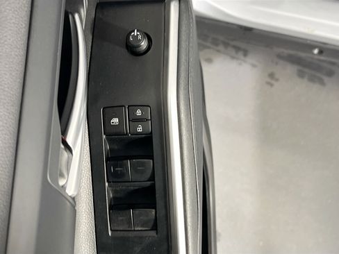 Used 2023 Toyota Highlander XSE AWD/4WD image 15