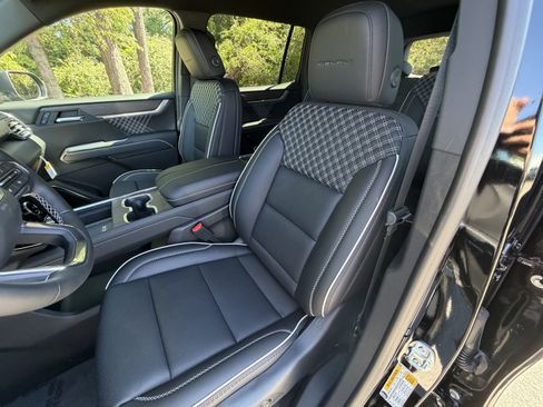 New 2026 GMC Acadia Denali w/ Super Cruise Package image 11