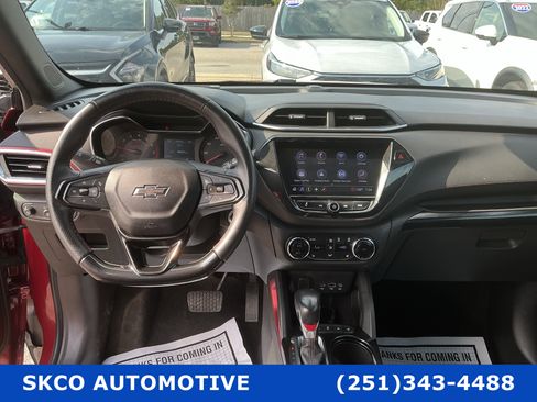 Used 2021 Chevrolet TrailBlazer RS w/ Convenience Package FWD image 11