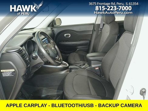 Used 2018 Kia Soul + FWD image 10