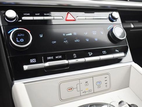 Used 2026 Hyundai Santa Fe SEL w/ Tow & Go Package image 15