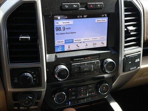 Used 2019 Ford F150 Lariat w/ Equipment Group 501A Mid AWD/4WD image 17
