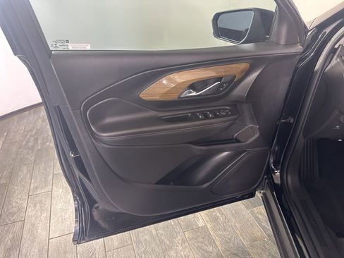 Used 2020 GMC Terrain SLE w/ Driver Convenience Package image 11