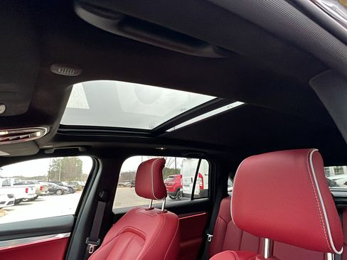 Used 2024 Jeep Wagoneer Launch Edition image 19