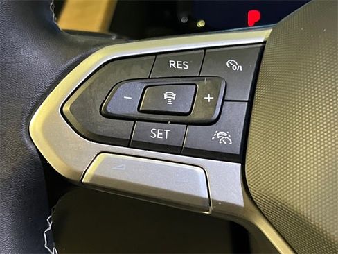 Certified 2025 Volkswagen Atlas SE image 15