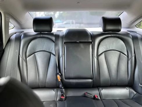 Used 2018 Buick LaCrosse Essence FWD image 13