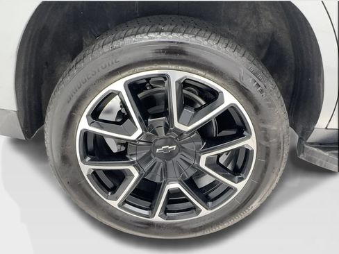 Used 2025 Chevrolet Tahoe RST w/ Comfort Package AWD/4WD image 14
