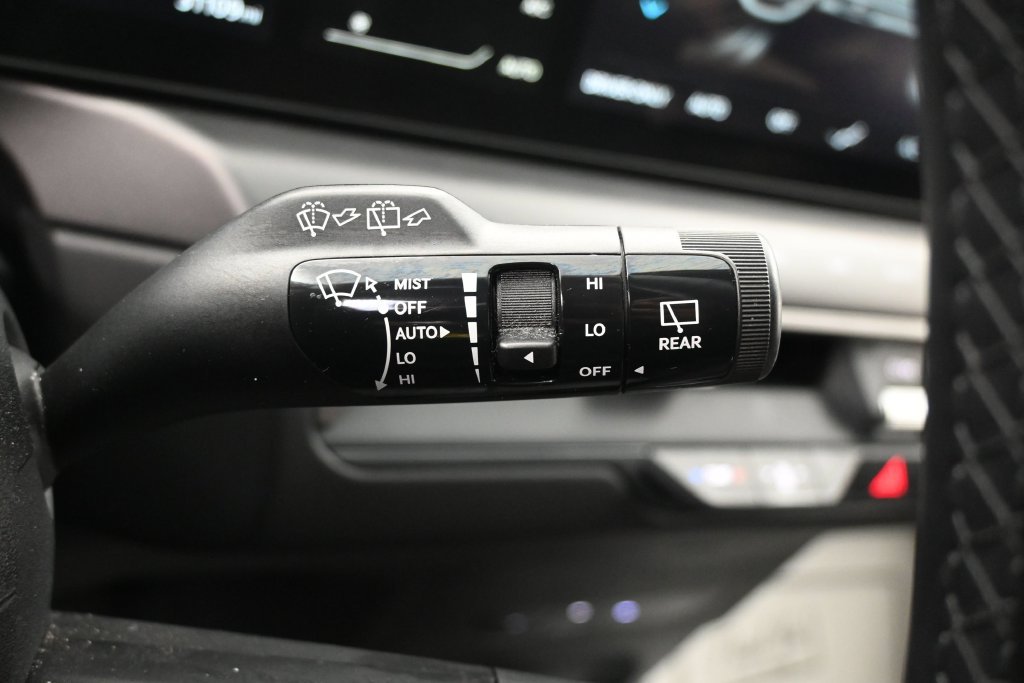 Used 2024 Kia EV9 Light RWD image 18