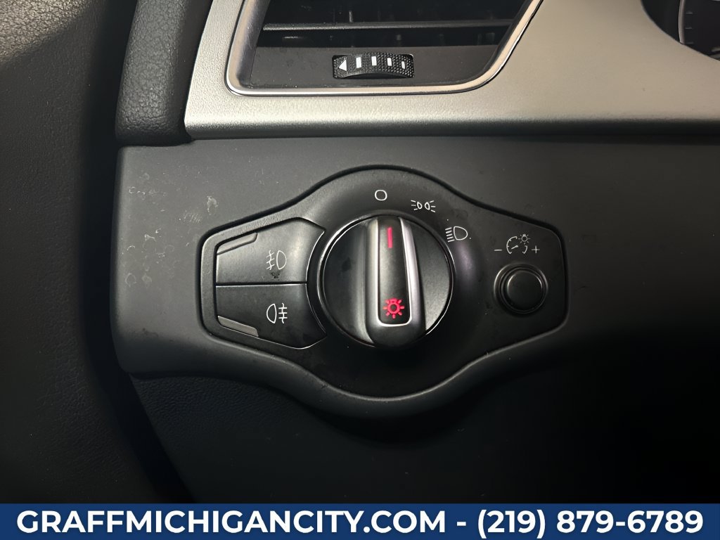 Used 2010 Audi A4 2.0T Premium AWD/4WD image 31
