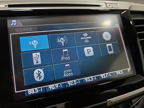 Used 2017 Honda Accord EX-L image 21