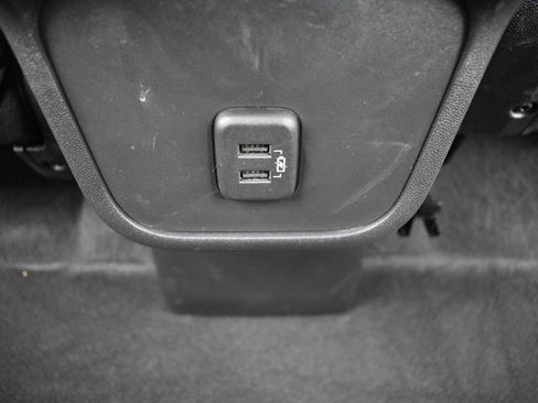 Used 2024 GMC Terrain SLE image 33