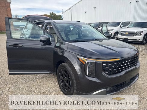 Used 2025 Kia Carnival SX Prestige image 39