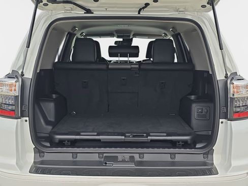 Used 2023 Toyota 4Runner TRD Sport AWD/4WD image 14