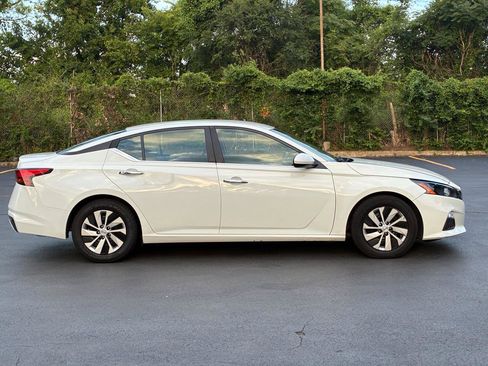 Used 2022 Nissan Altima 2.5 S FWD image 5
