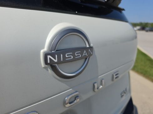 Used 2023 Nissan Rogue SV FWD image 16