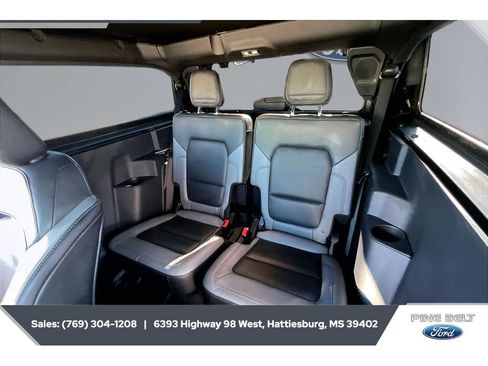 Used 2024 Ford Bronco Black Diamond w/ Sasquatch Package AWD/4WD image 19