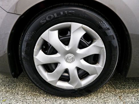 Used 2015 MAZDA MAZDA3 i Sport FWD image 17