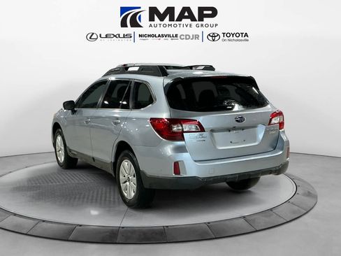 Used 2017 Subaru Outback 2.5i image 3